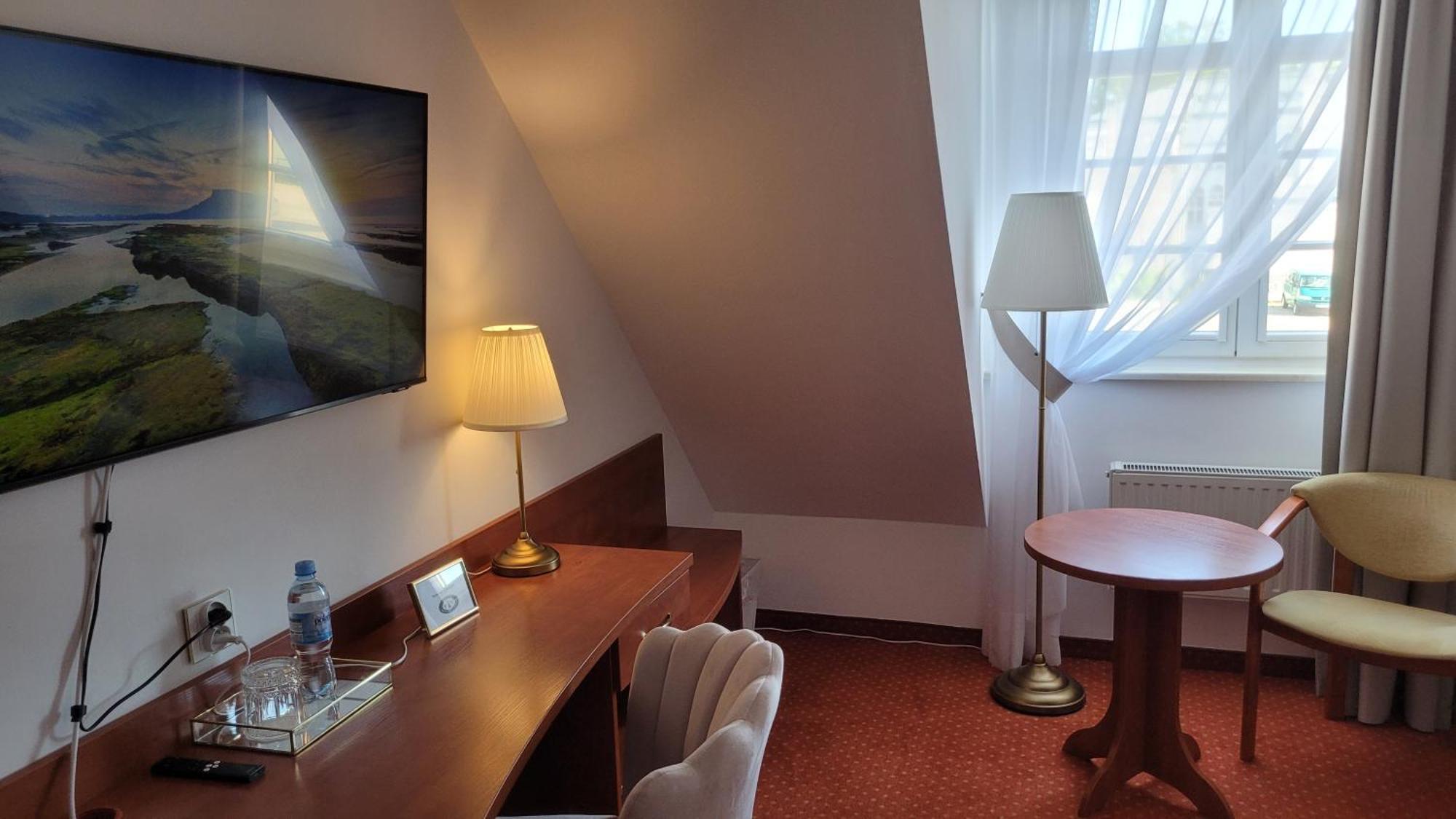 Hotel Maxim كفيدن المظهر الخارجي الصورة