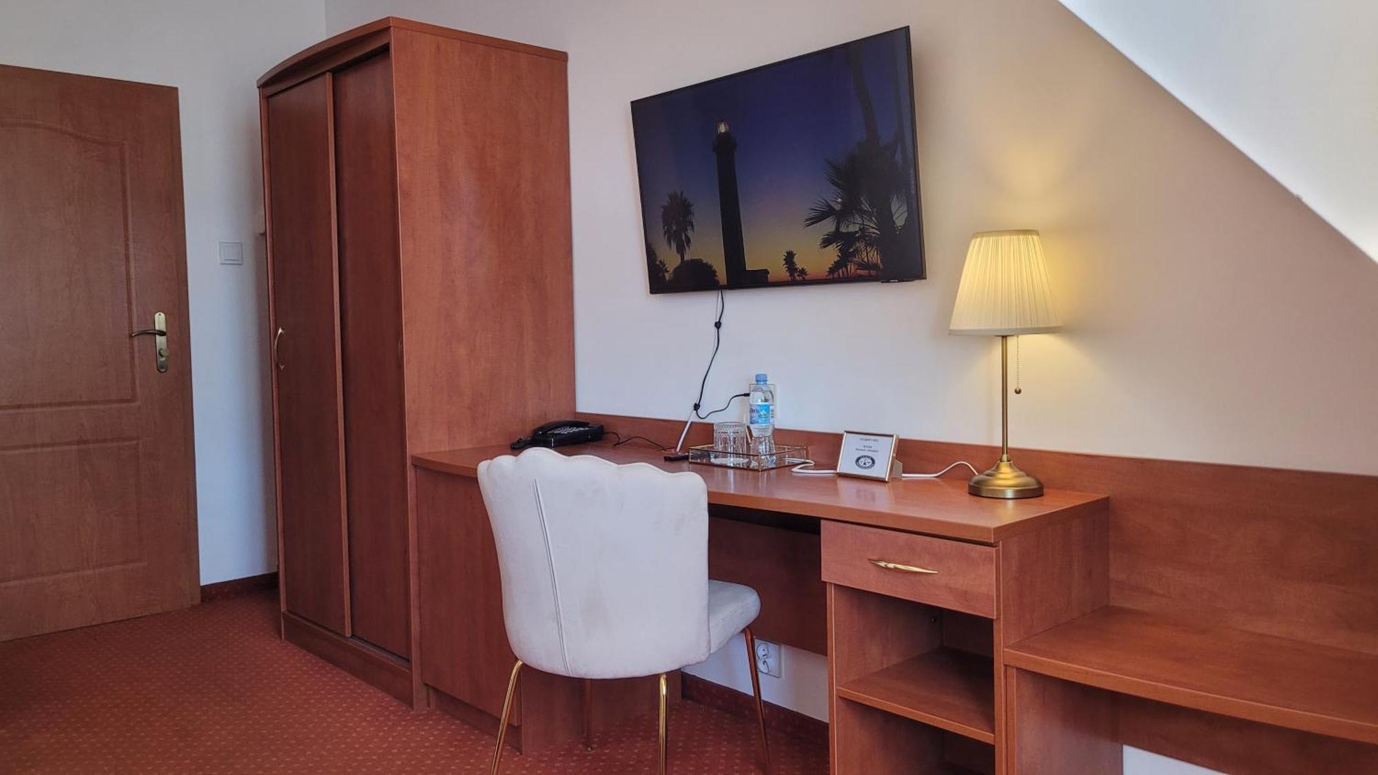 Hotel Maxim كفيدن المظهر الخارجي الصورة