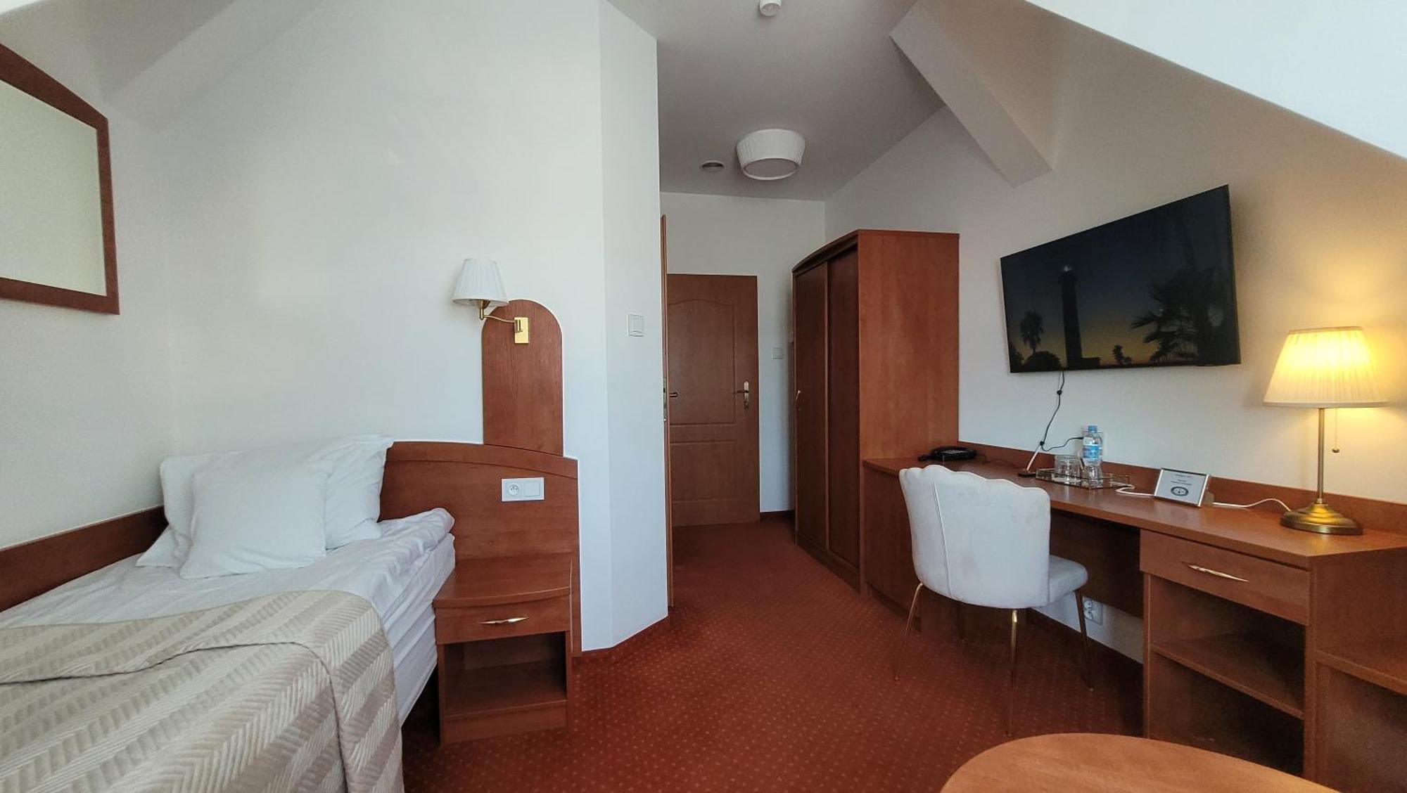 Hotel Maxim كفيدن المظهر الخارجي الصورة