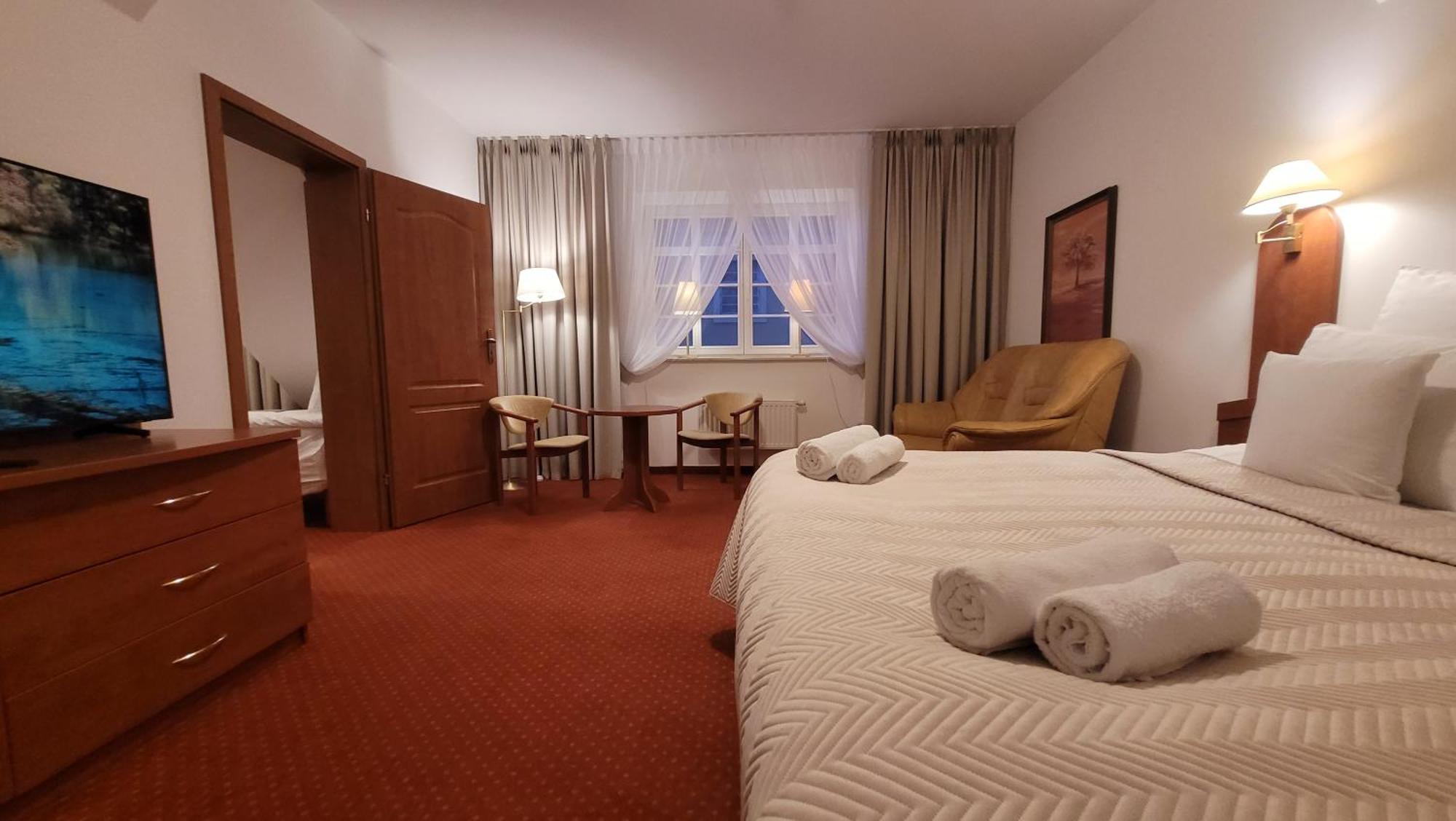 Hotel Maxim كفيدن المظهر الخارجي الصورة