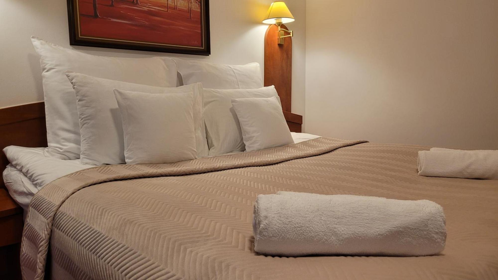 Hotel Maxim كفيدن المظهر الخارجي الصورة