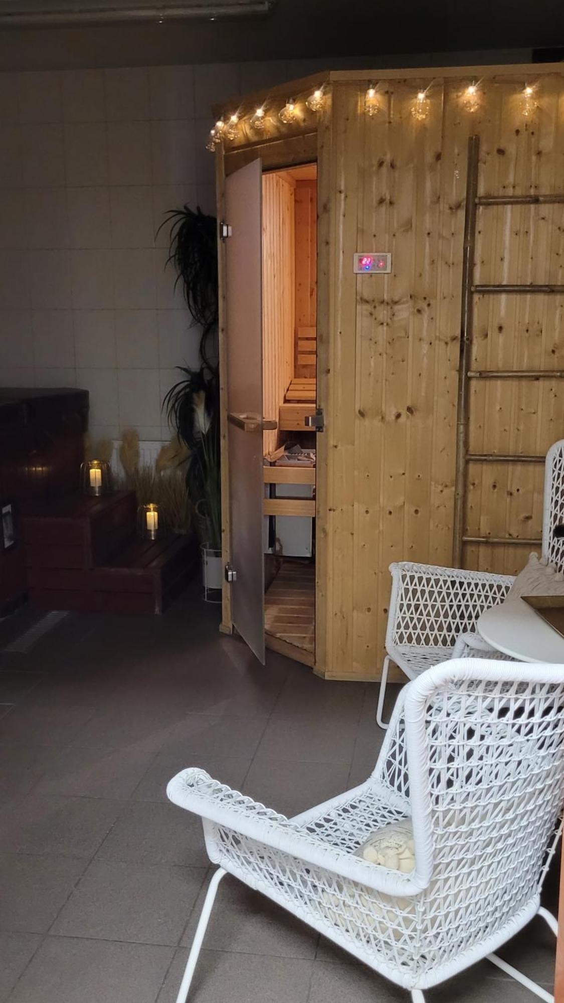 Hotel Maxim كفيدن المظهر الخارجي الصورة