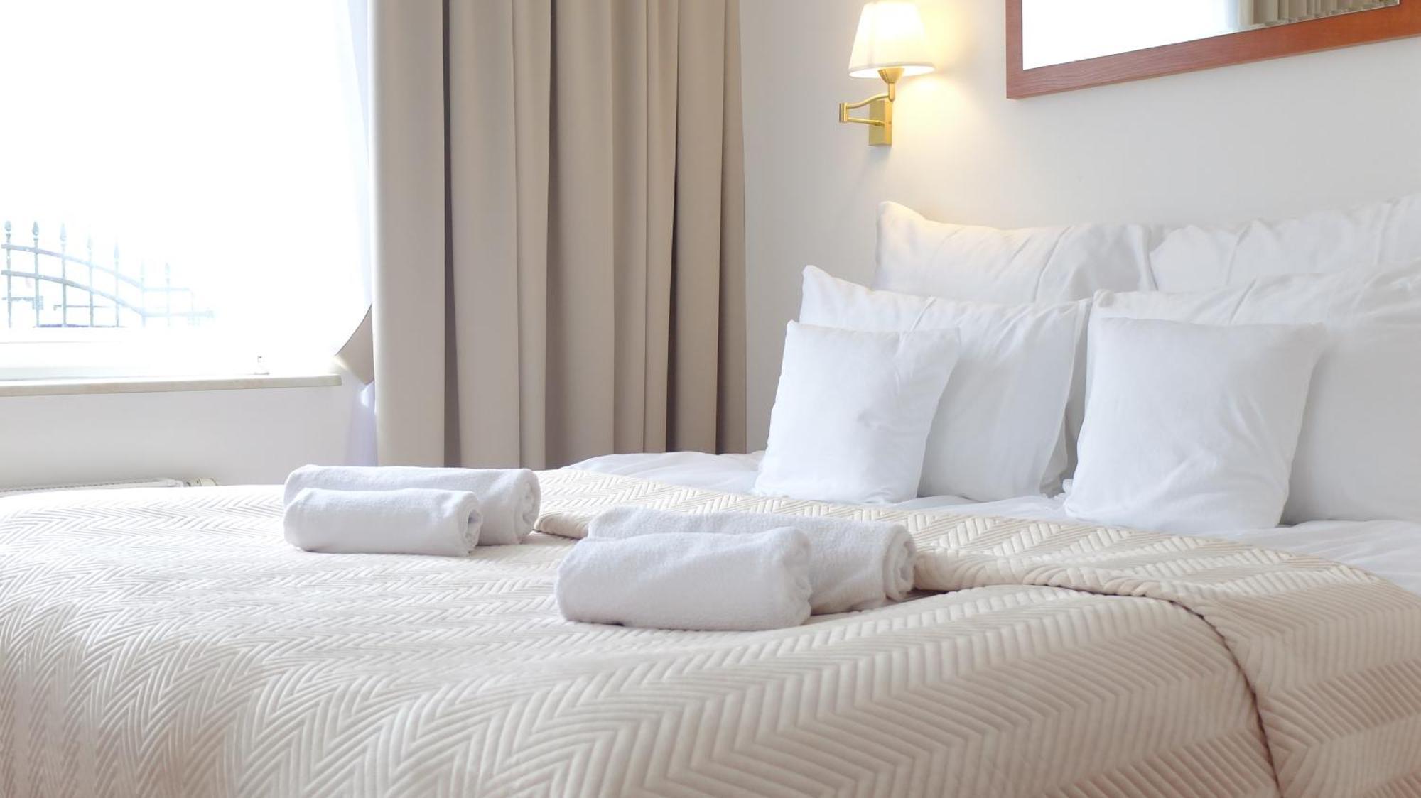 Hotel Maxim كفيدن المظهر الخارجي الصورة