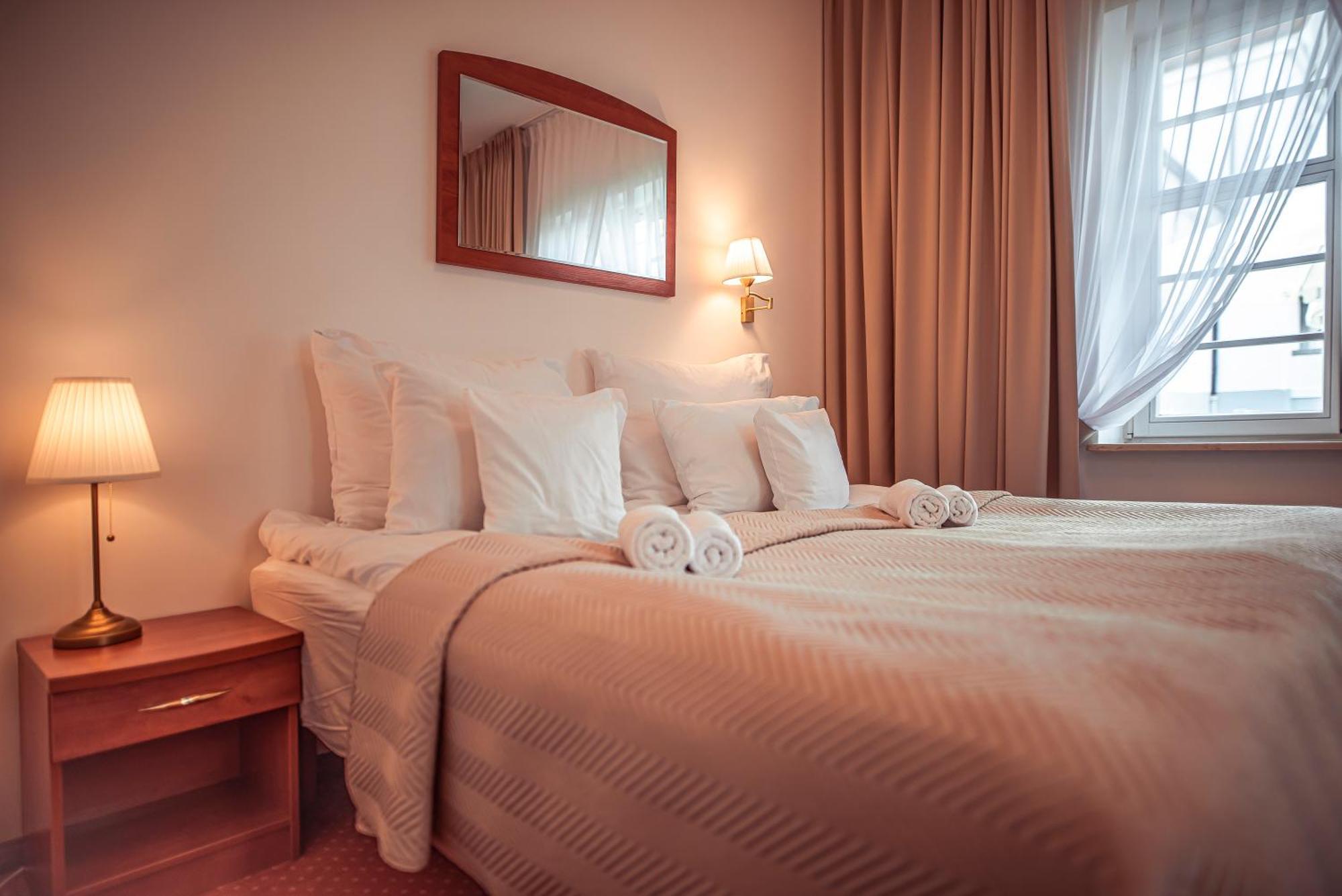 Hotel Maxim كفيدن المظهر الخارجي الصورة