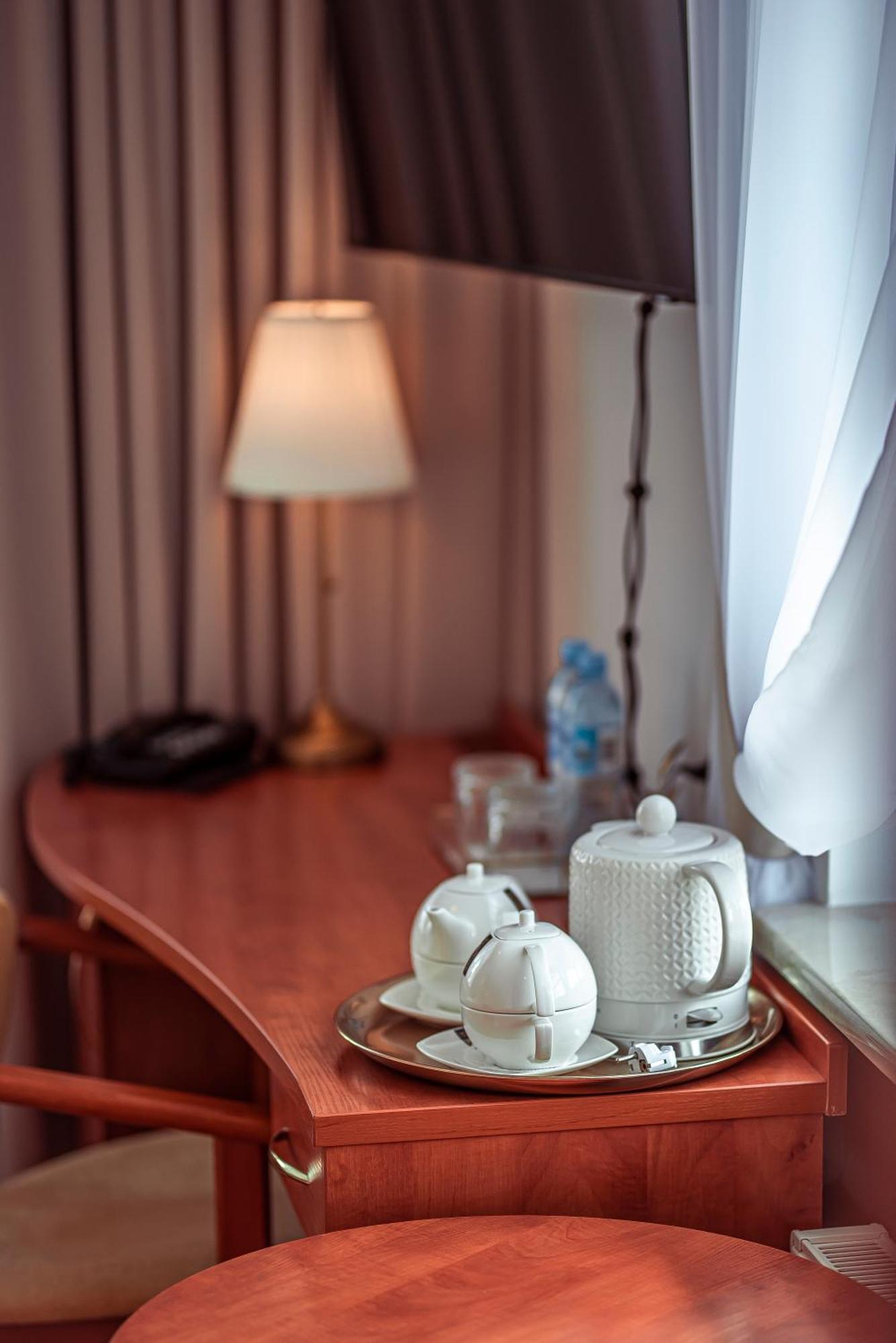 Hotel Maxim كفيدن المظهر الخارجي الصورة