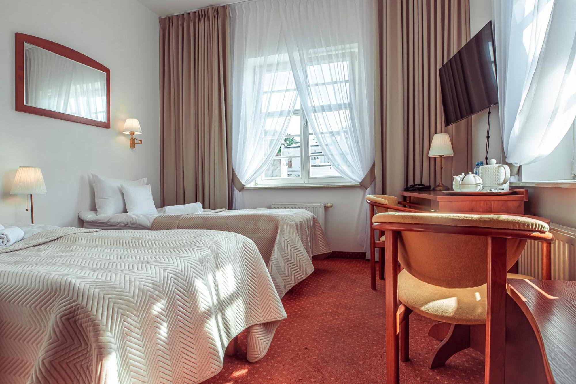 Hotel Maxim كفيدن المظهر الخارجي الصورة